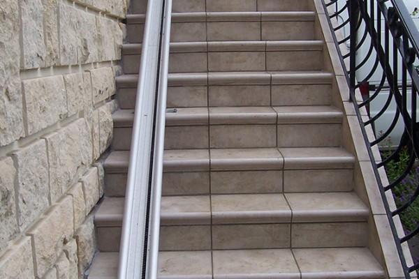 rénovation extérieure agrandissement escalier avant 2 - solutions travaux rénovation